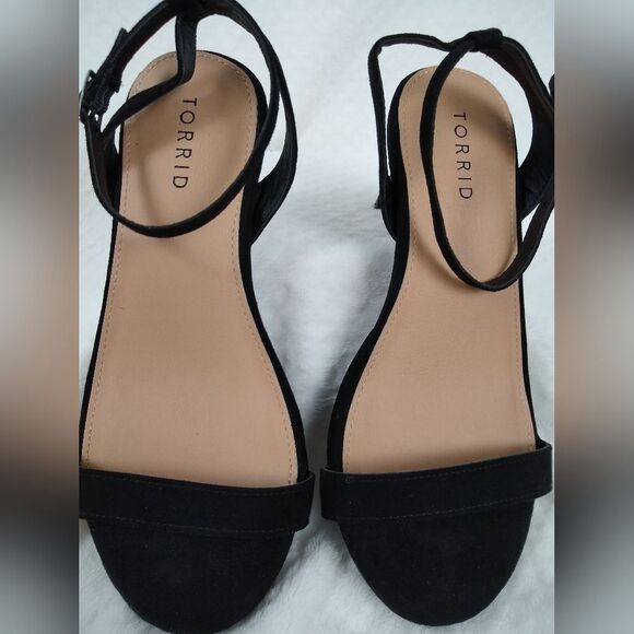 Torrid Black Faux Suede Platform Stiletto Heels Extra Wide 9WW - Picture 3 of 8